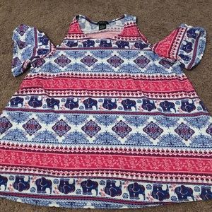 Cold shoulder rue 21 patterned top